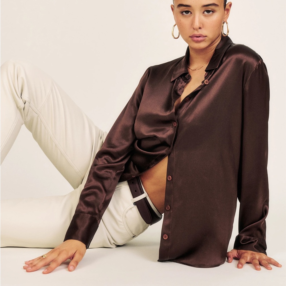 Reformation Sky Relaxed Silk Top in Cafe